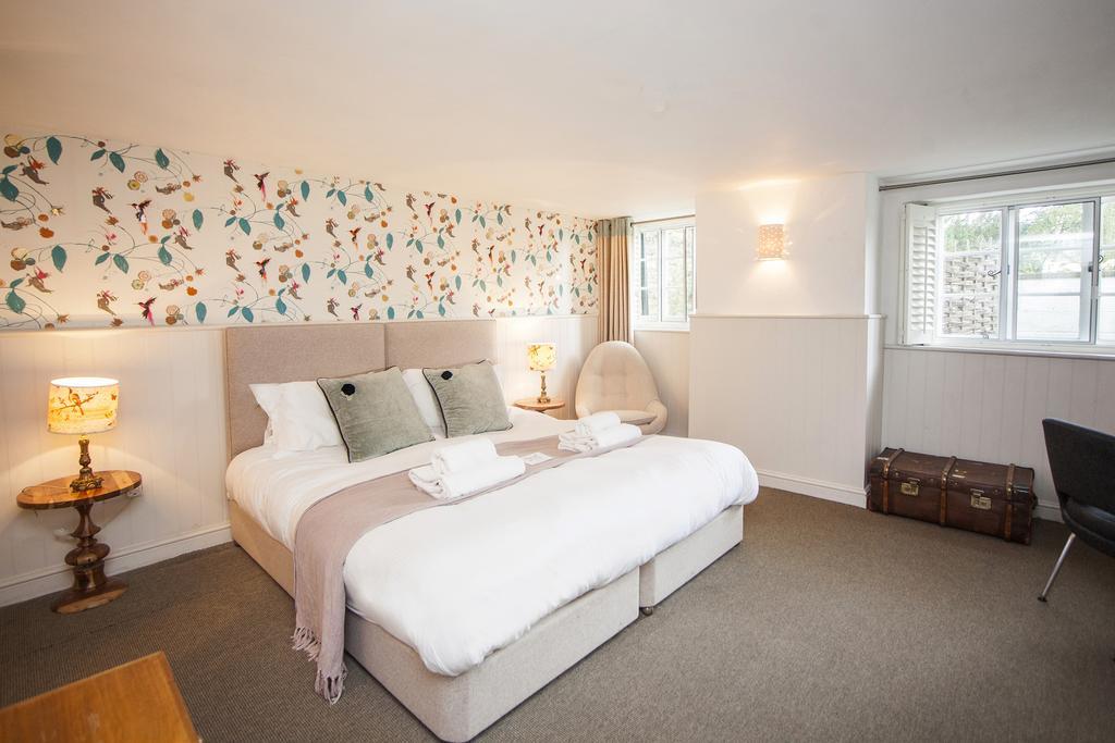 The Swan 4*